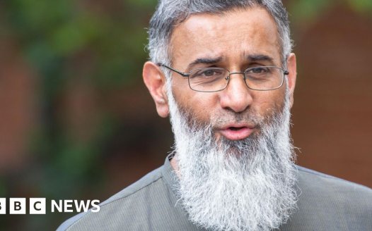 Radical preacher directed banned group, court hears